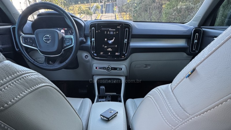 XC 40 2.0 T4 GASOLINA MOMENTUM 190CV FWD  - 2020 - BENTO GONçALVES