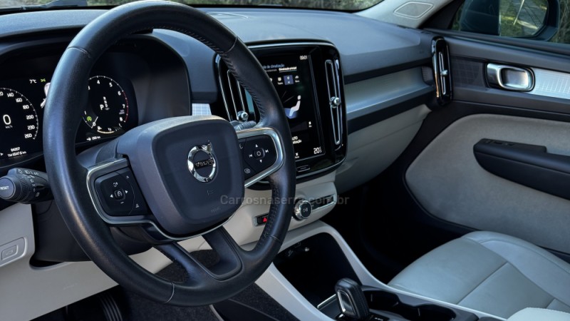 XC 40 2.0 T4 GASOLINA MOMENTUM 190CV FWD  - 2020 - BENTO GONçALVES