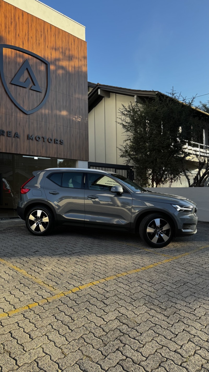 XC 40 2.0 T4 GASOLINA MOMENTUM 190CV FWD  - 2020 - BENTO GONçALVES