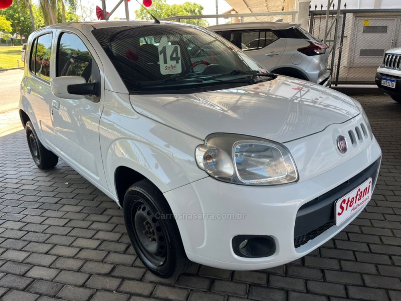 UNO 1.0 EVO VIVACE 8V FLEX 4P MANUAL - 2014 - FELIZ