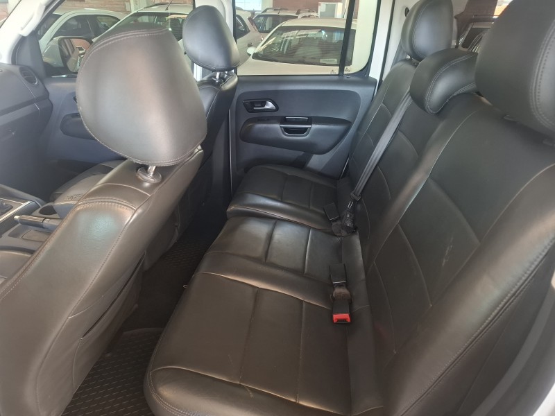 AMAROK 2.0 TRENDLINE 4X4 CD 16V TURBO INTERCOOLER DIESEL 4P AUTOMÁTICO - 2016 - FARROUPILHA