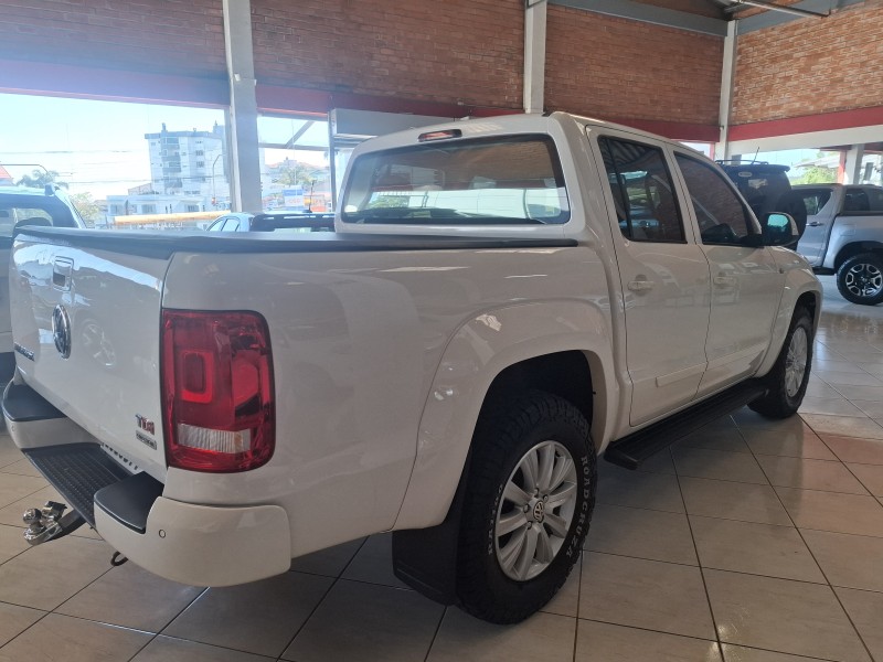 AMAROK 2.0 TRENDLINE 4X4 CD 16V TURBO INTERCOOLER DIESEL 4P AUTOMÁTICO - 2016 - FARROUPILHA