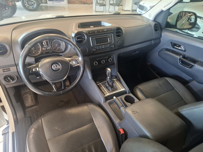 AMAROK 2.0 TRENDLINE 4X4 CD 16V TURBO INTERCOOLER DIESEL 4P AUTOMÁTICO - 2016 - FARROUPILHA