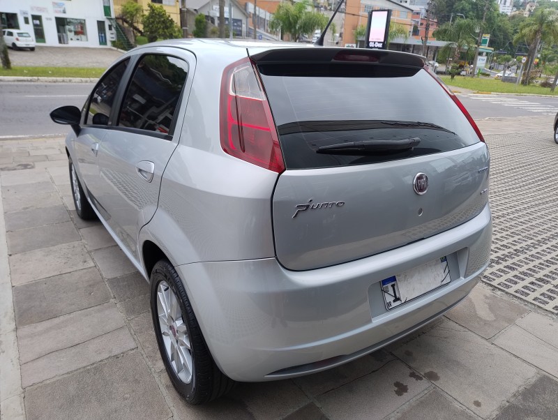 PUNTO 1.6 ESSENCE 16V FLEX 4P MANUAL - 2012 - CAXIAS DO SUL