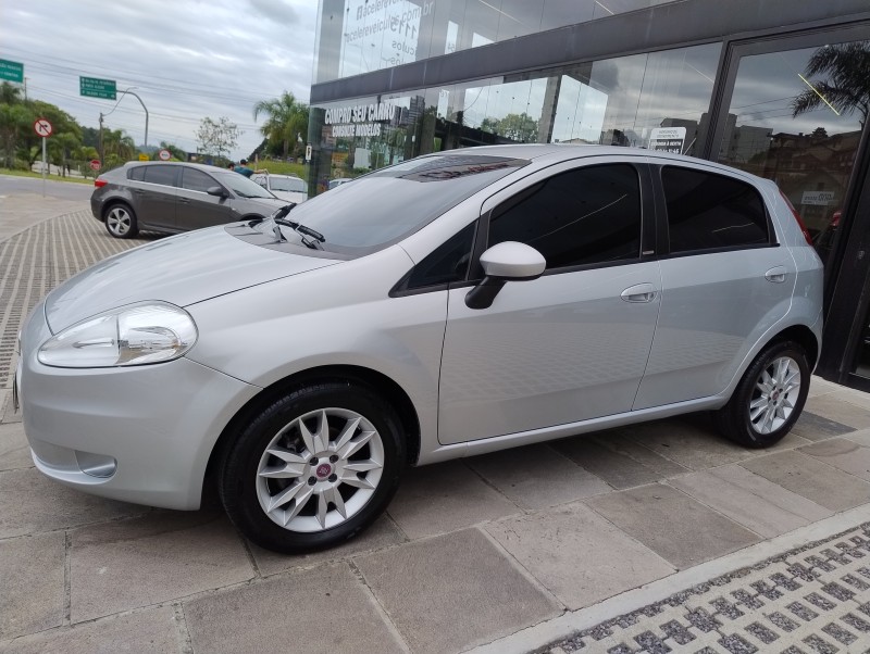 punto 1.6 essence 16v flex 4p manual 2012 caxias do sul
