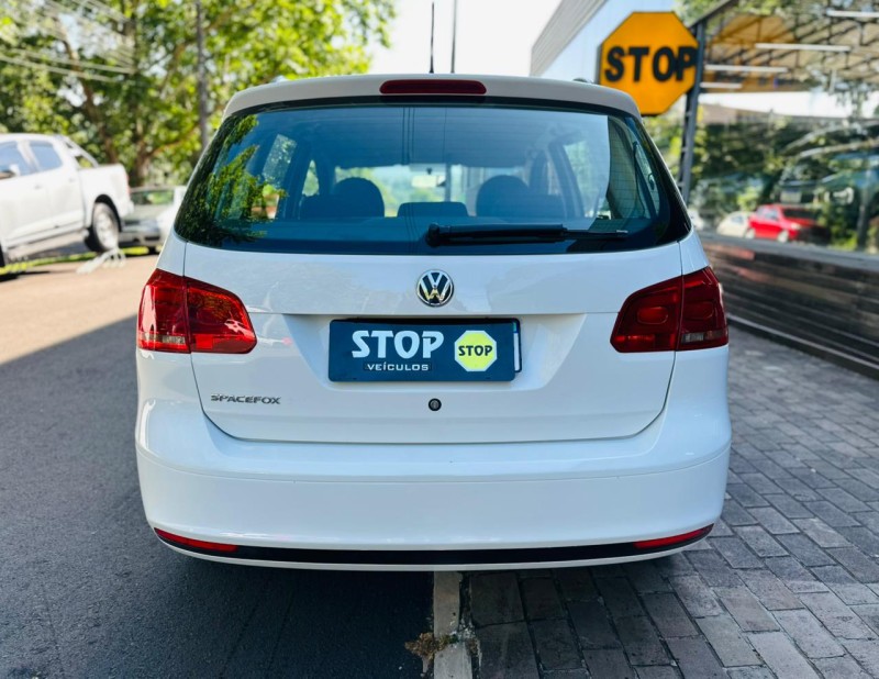 SPACEFOX 1.6 MI TREND 8V FLEX 4P MANUAL - 2014 - DOIS IRMãOS