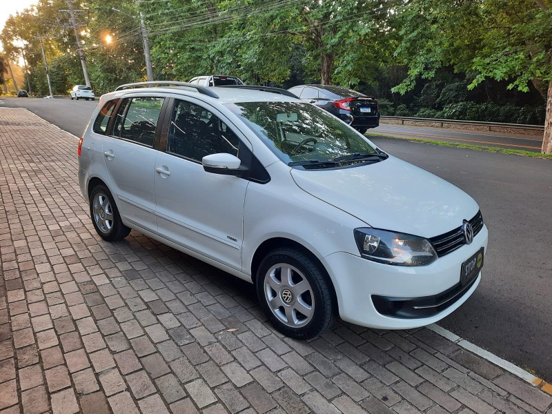 SPACEFOX 1.6 MI TREND 8V FLEX 4P MANUAL - 2014 - DOIS IRMãOS