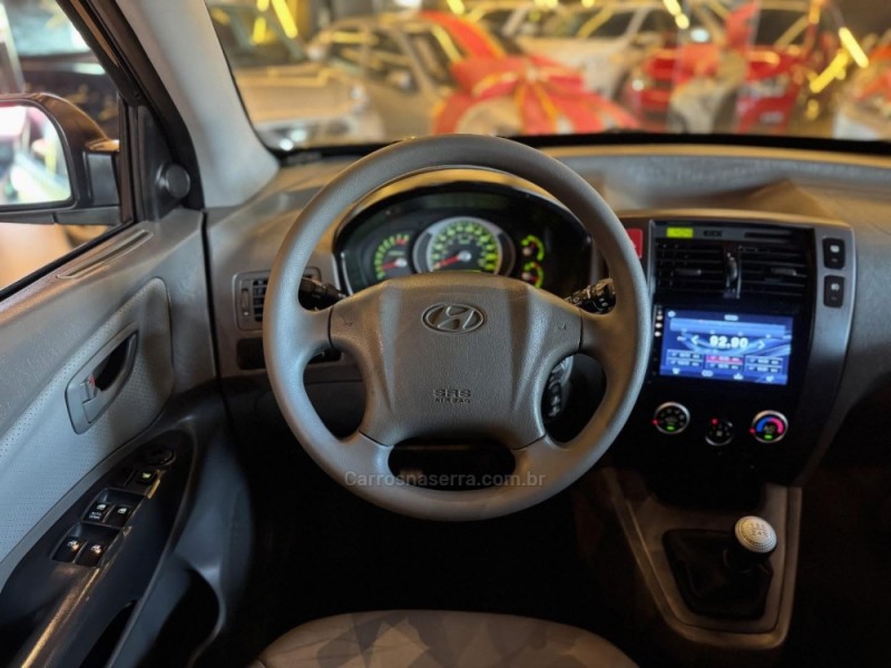 TUCSON 2.0 MPFI GL 16V 142CV 2WD GASOLINA 4P MANUAL - 2008 - NOVO HAMBURGO