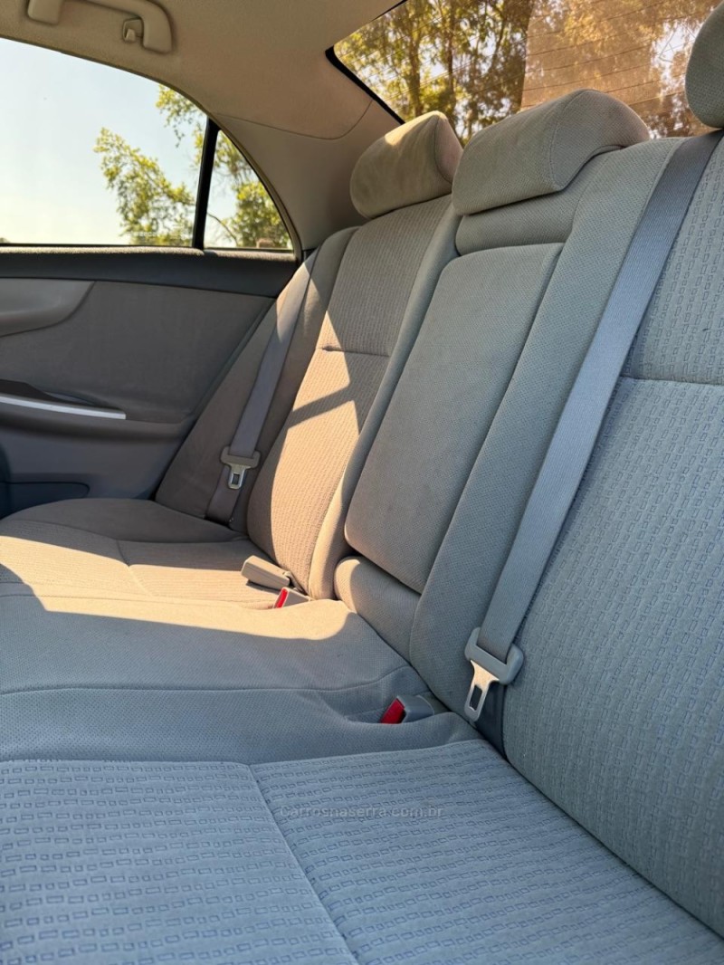 COROLLA 1.8 GLI 16V FLEX 4P AUTOMÁTICO - 2010 - IBIRAIARAS