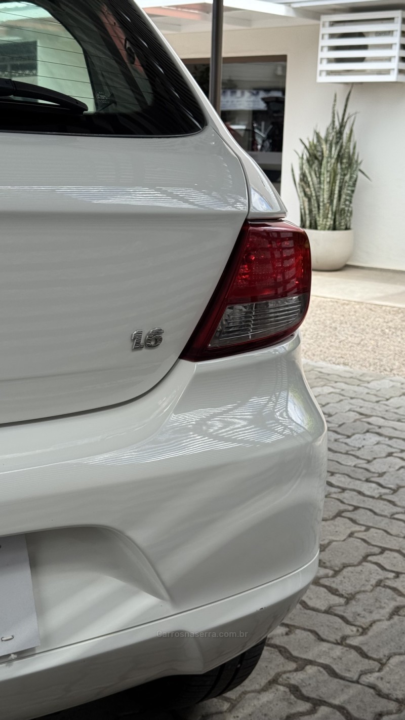 GOL 1.6 MI 8V FLEX 4P MANUAL G.V - 2012 - LAJEADO