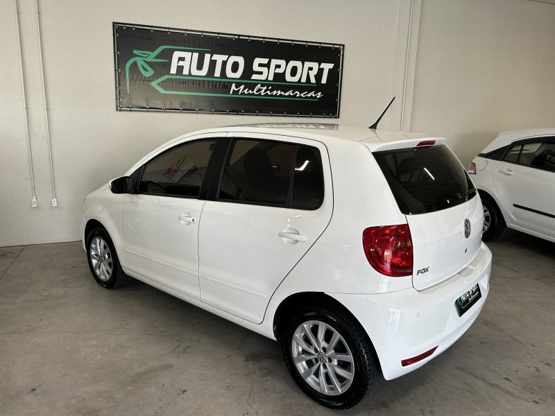 FOX 1.6 MI 8V FLEX 4P AUTOMATIZADO - 2014 - CAXIAS DO SUL