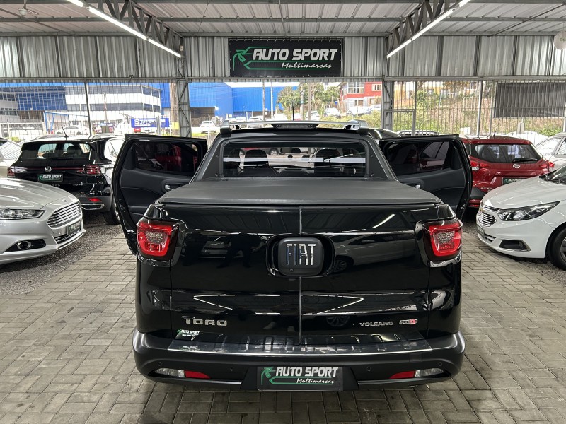 TORO 2.0 16V TURBO DIESEL VOLCANO AT9 4X4 AUTOMÁTICO - 2018 - CAXIAS DO SUL