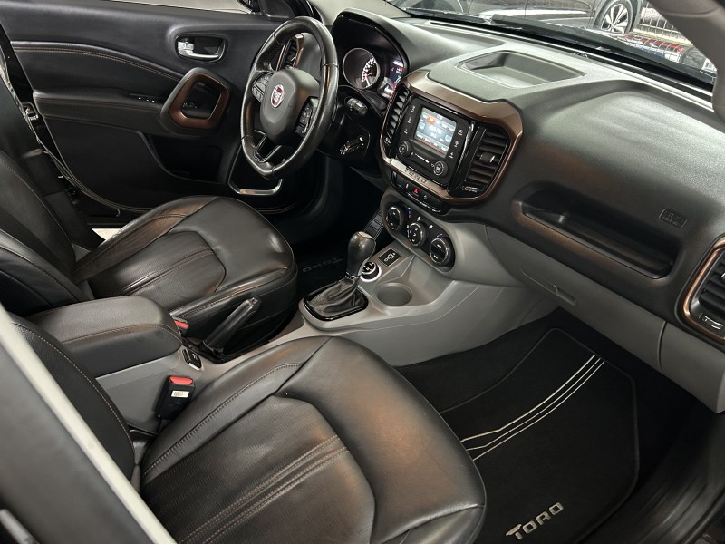 TORO 2.0 16V TURBO DIESEL VOLCANO AT9 4X4 AUTOMÁTICO - 2018 - CAXIAS DO SUL