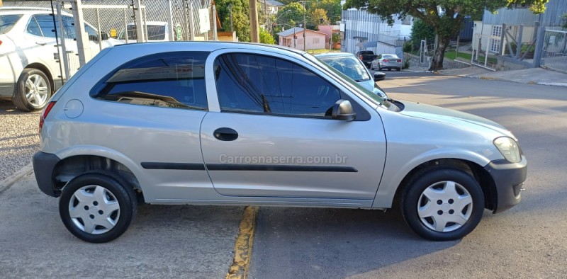 CELTA 1.0 MPFI LIFE 8V FLEX 2P MANUAL - 2011 - FARROUPILHA