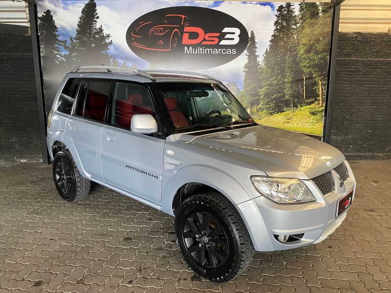 PAJERO TR4 2.0 4X4 16V 140CV FLEX 4P AUTOMÁTICO - 2010 - CAXIAS DO SUL