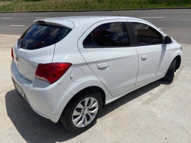 ONIX 1.4 MPFI LT 8V FLEX 4P MANUAL - 2018 - CAXIAS DO SUL