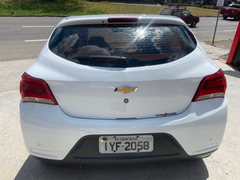 ONIX 1.4 MPFI LT 8V FLEX 4P MANUAL - 2018 - CAXIAS DO SUL