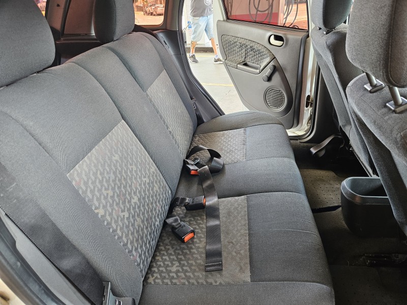 FIESTA 1.0 EDGE 8V GASOLINA 4P MANUAL - 2004 - CAXIAS DO SUL