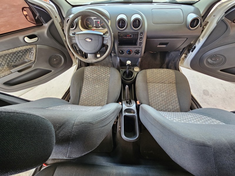 FIESTA 1.0 EDGE 8V GASOLINA 4P MANUAL - 2004 - CAXIAS DO SUL