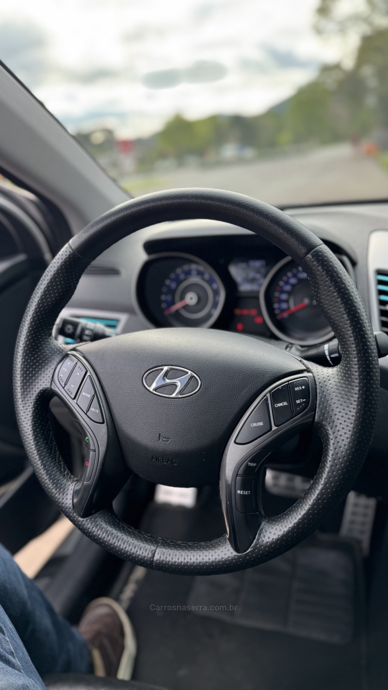 ELANTRA 2.0 GLS 16V FLEX 4P AUTOMÁTICO - 2015 - NOVA PRATA