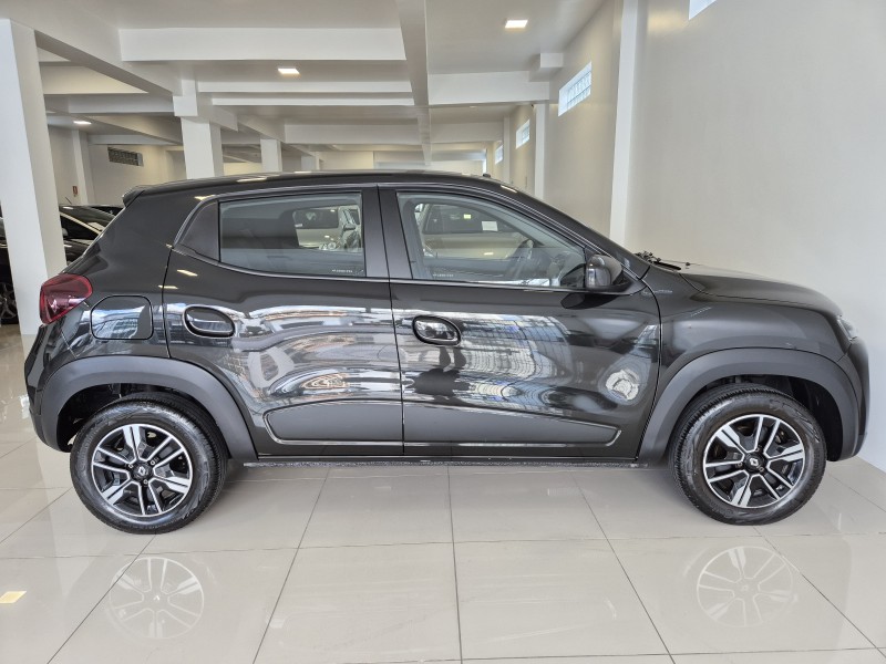KWID 1.0 12V SCE FLEX INTENSE MANUAL - 2023 - BENTO GONçALVES