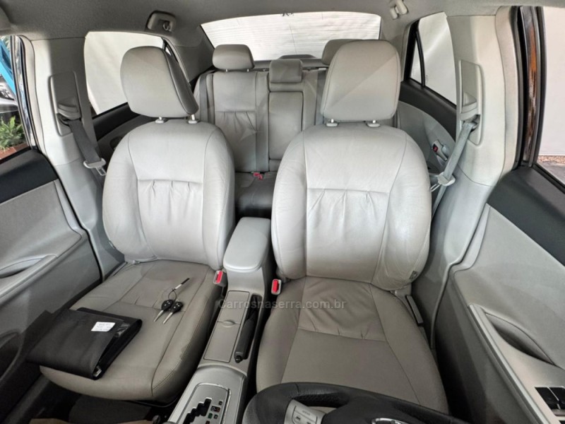 COROLLA 2.0 XEI 16V FLEX 4P AUTOMÁTICO - 2014 - NOVA PRATA