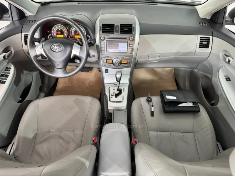 COROLLA 2.0 XEI 16V FLEX 4P AUTOMÁTICO - 2014 - NOVA PRATA