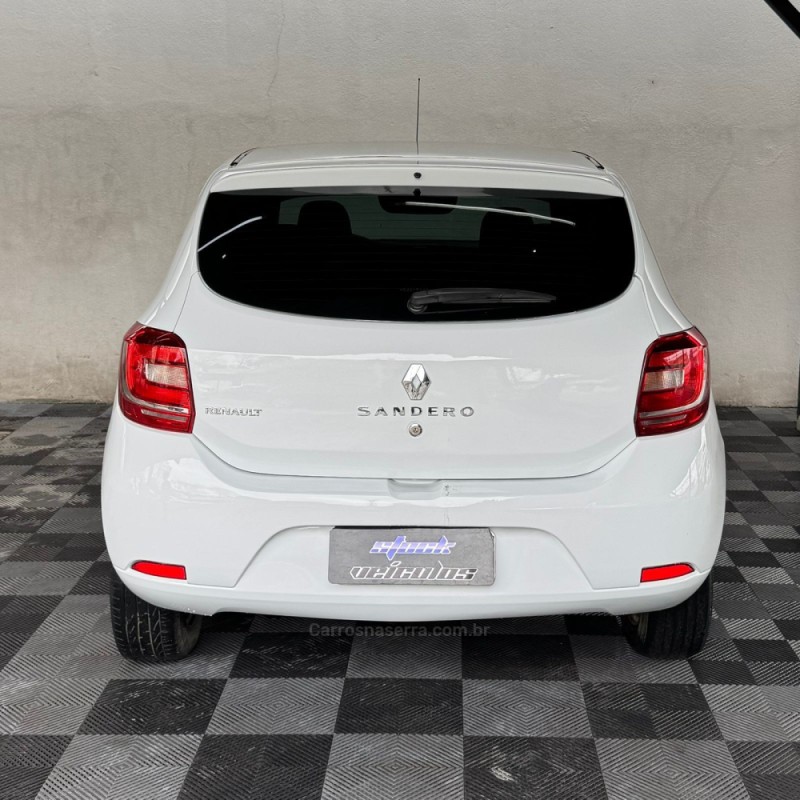 SANDERO 1.0 AUTHENTIQUE 16V FLEX 4P MANUAL - 2016 - NOVO HAMBURGO