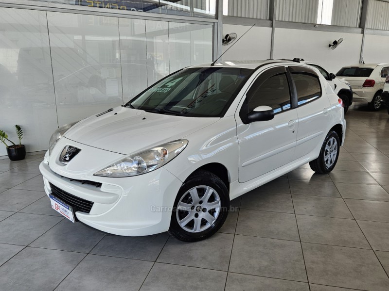 207 1.4 ACTIVE 8V FLEX 4P MANUAL - 2014 - TAPEJARA