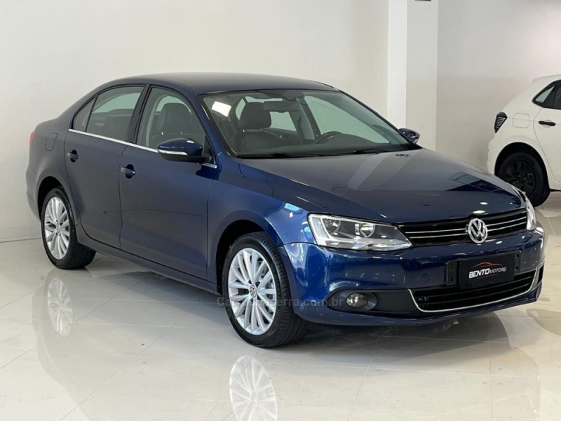 JETTA 2.0 TSI HIGHLINE 200CV GASOLINA 4P TIPTRONIC - 2011 - BENTO GONçALVES