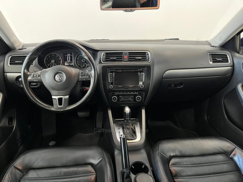 JETTA 2.0 TSI HIGHLINE 200CV GASOLINA 4P TIPTRONIC - 2011 - BENTO GONçALVES