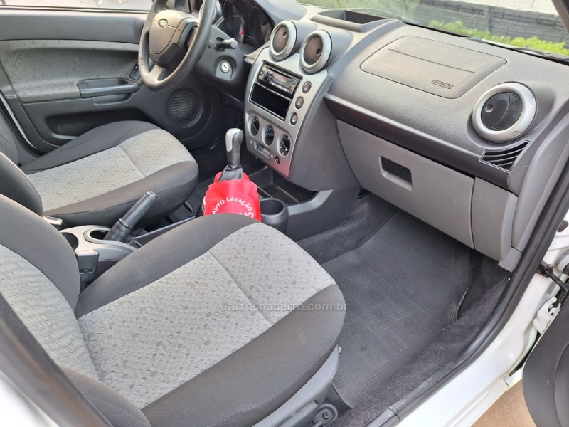 FIESTA 1.0 MPI 8V GASOLINA 4P MANUAL - 2014 - CAXIAS DO SUL