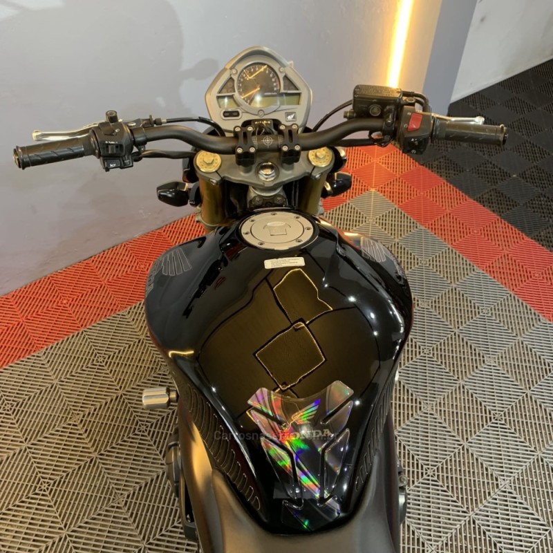 CB 600F HORNET - 2008 - PORTãO