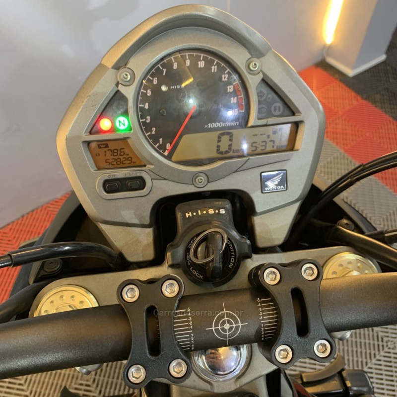 CB 600F HORNET - 2008 - PORTãO