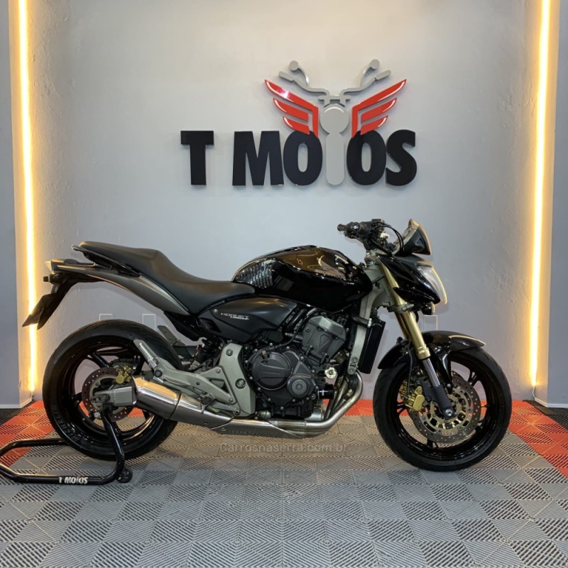 CB 600F HORNET - 2008 - PORTãO
