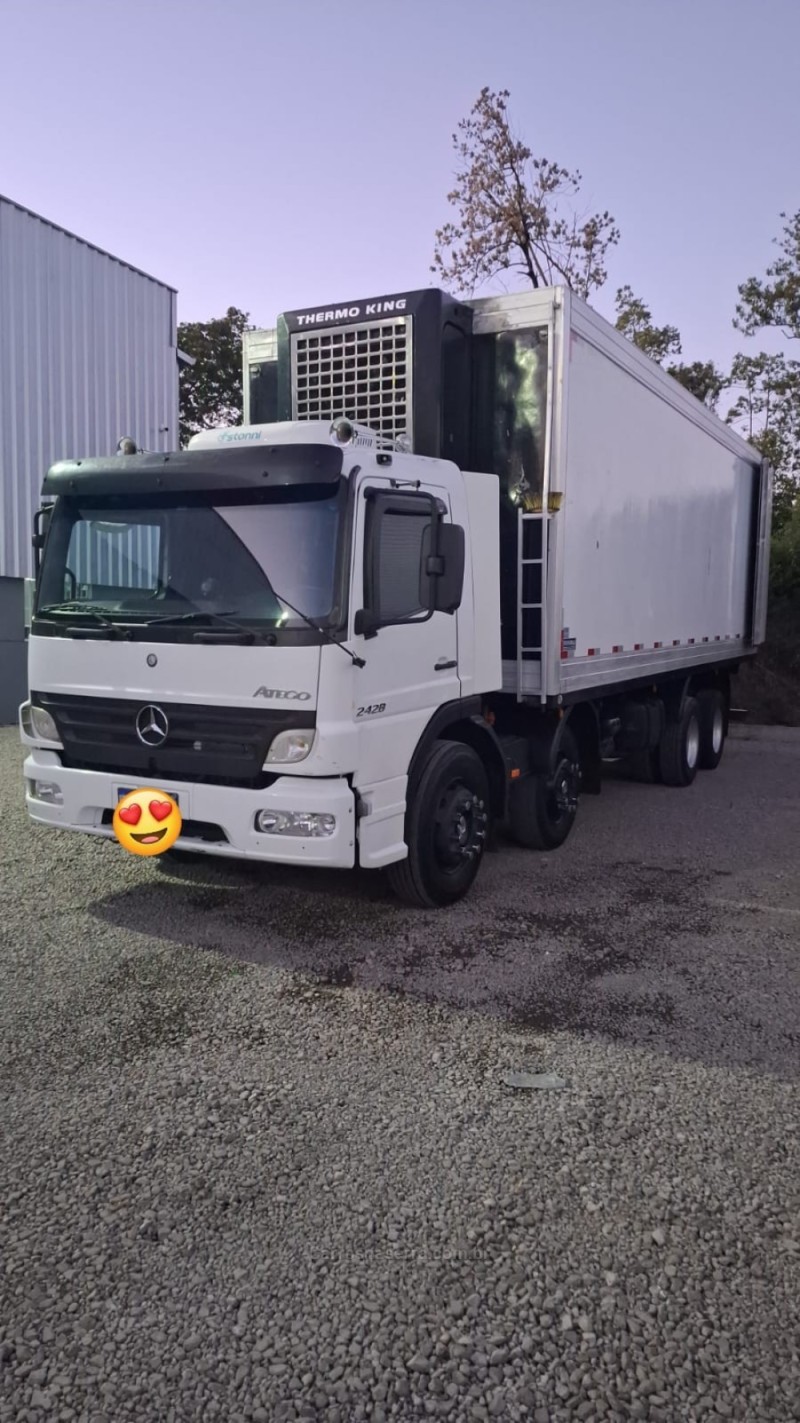 atego 2428 4 eixos bitruck 2010 garibaldi