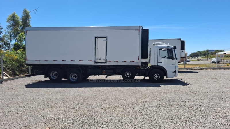 ATEGO 2428 4 EIXOS BITRUCK - 2010 - GARIBALDI