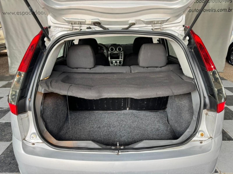 FIESTA 1.6 ROCAM SE 8V FLEX 4P MANUAL - 2014 - NOVA PRATA