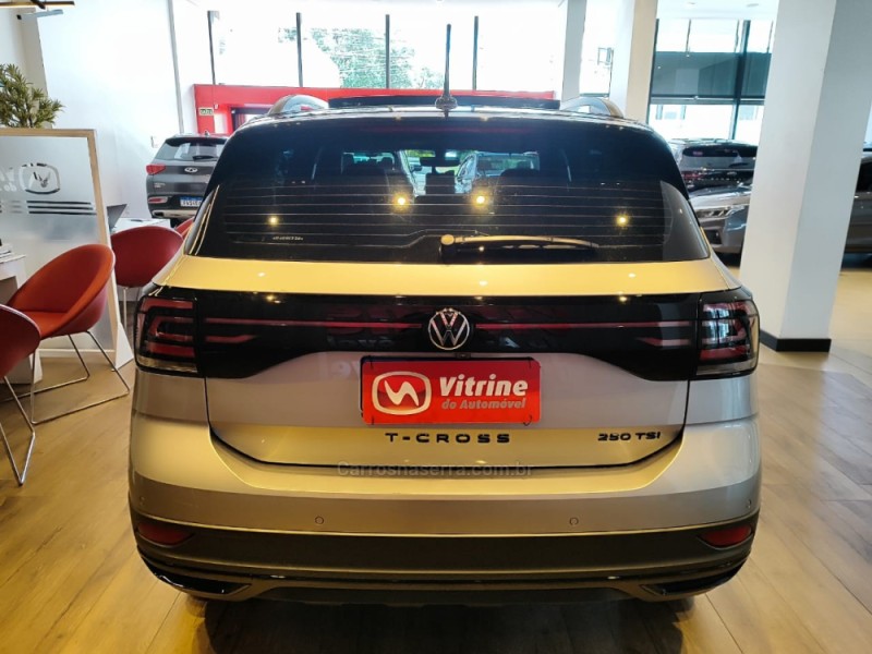 TAOS 1.4 16V HIGHLINE TSI FLEX 4P AUTOMÁTICO - 2024 - ERECHIM