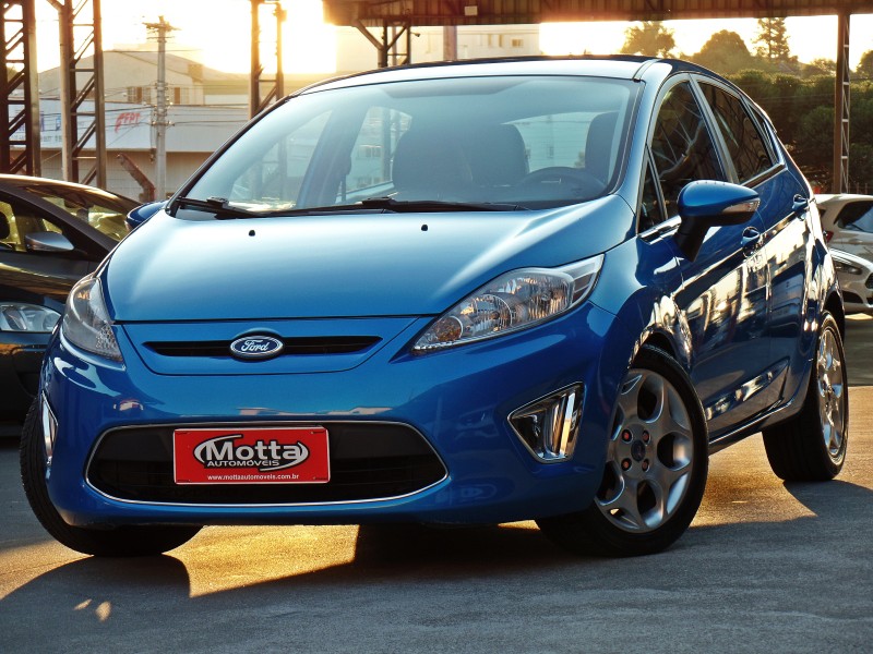 fiesta 1.6 se hatch 16v flex 4p manual 2012 caxias do sul