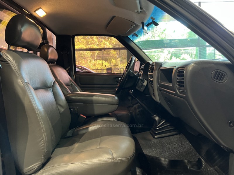 S10 2.4 MPFI ADVANTAGE 4X2 CS 8V FLEX 2P MANUAL - 2009 - CAXIAS DO SUL