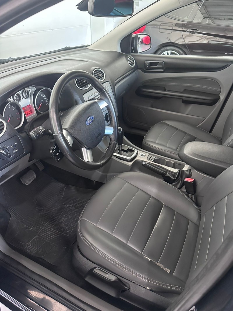 FOCUS 2.0 GLX SEDAN 16V FLEX 4P AUTOMÁTICO - 2013 - FARROUPILHA