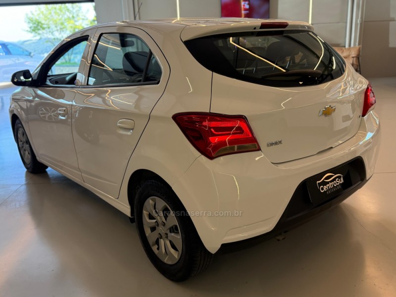 ONIX 1.0 LT 12V FLEX 4P MANUAL - 2019 - CARLOS BARBOSA