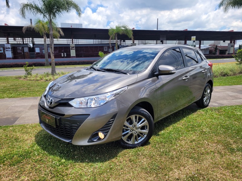 YARIS 1.3 16V FLEX XL PLUS TECH MULTIDRIVE17