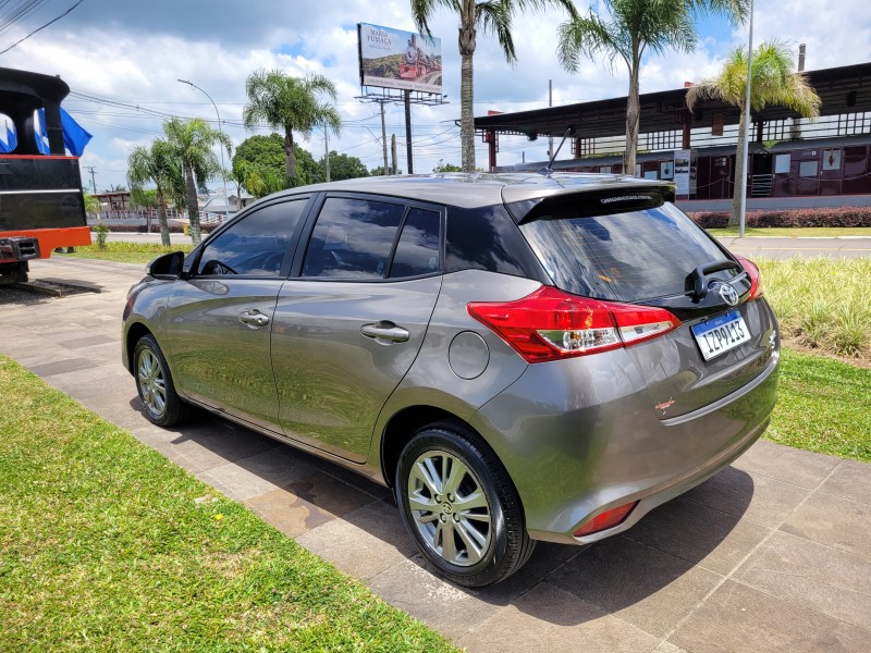 YARIS 1.3 16V FLEX XL PLUS TECH MULTIDRIVE17 - 2020 - CARLOS BARBOSA