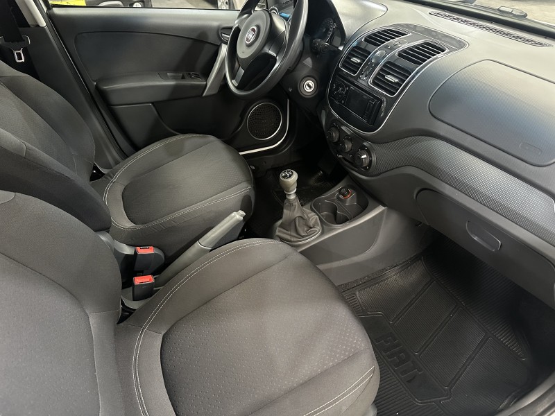 GRAND SIENA 1.4 MPI ATTRACTIVE 8V FLEX 4P MANUAL - 2013 - CAXIAS DO SUL