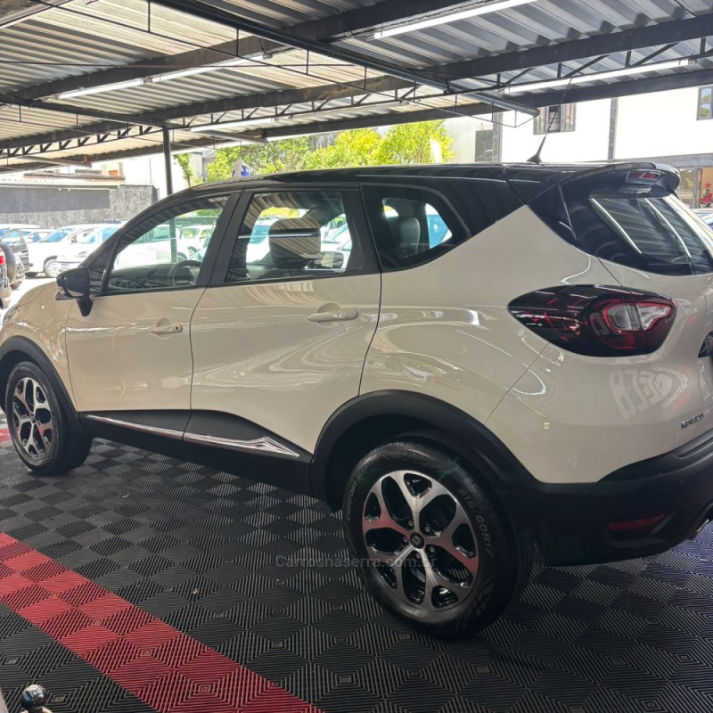 CAPTUR 1.6 LIFE 16V FLEX 4P AUTOMÁTICO - 2018 - PASSO FUNDO
