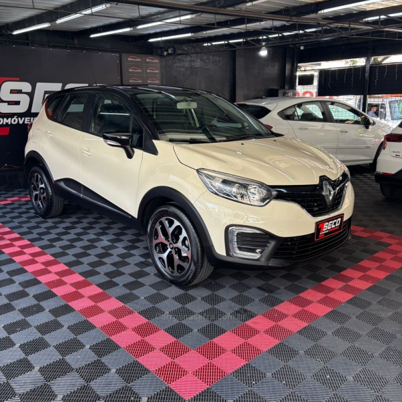 CAPTUR 1.6 LIFE 16V FLEX 4P AUTOMÁTICO - 2018 - PASSO FUNDO