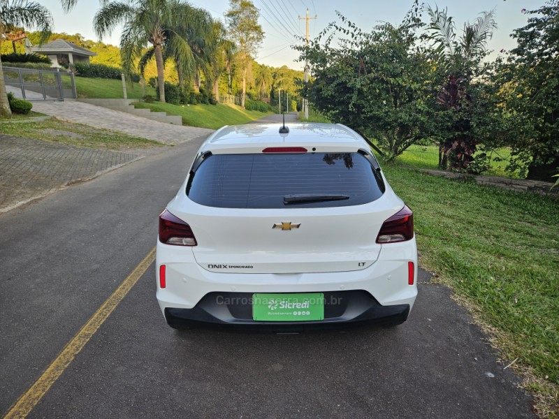 ONIX 1.0 LT 12V FLEX 4P MANUAL - 2024 - VERANóPOLIS