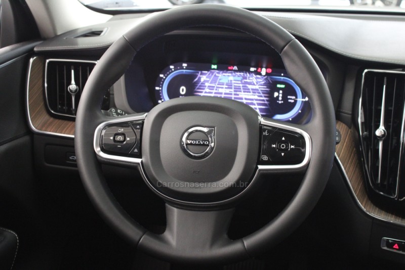 XC60 2.0 T8 ULTIMATE AWD HIBRIDO 4P AUTOMÁTICO - 2023 - CAXIAS DO SUL